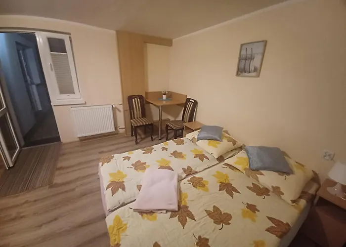 Pod Osemka 3* מיילנו